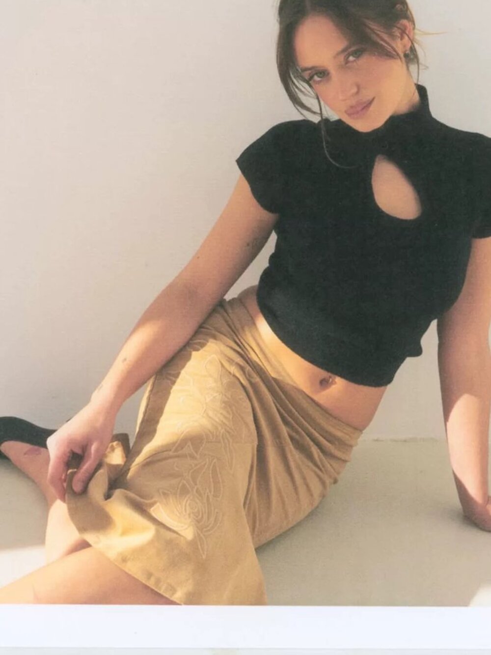 With jean oriental black knit top with collar